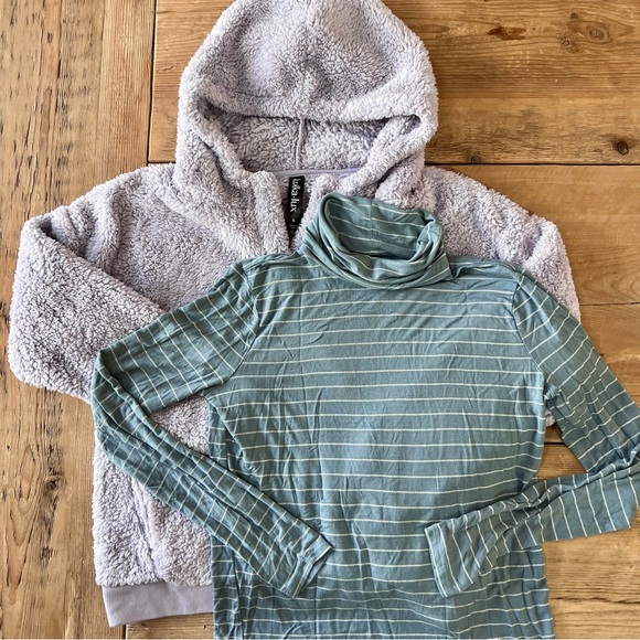lukka Tops - Blue & Silver Striped Turtleneck and Lukka Lux Teddy Sherpa Hoodie Pullover Sz S